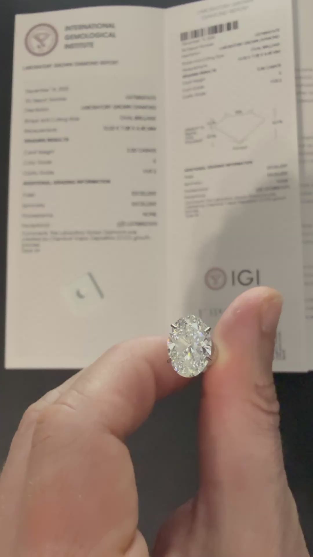 2.00 Carat Oval VVS2 Color-E Diamond (IGI#731523540)