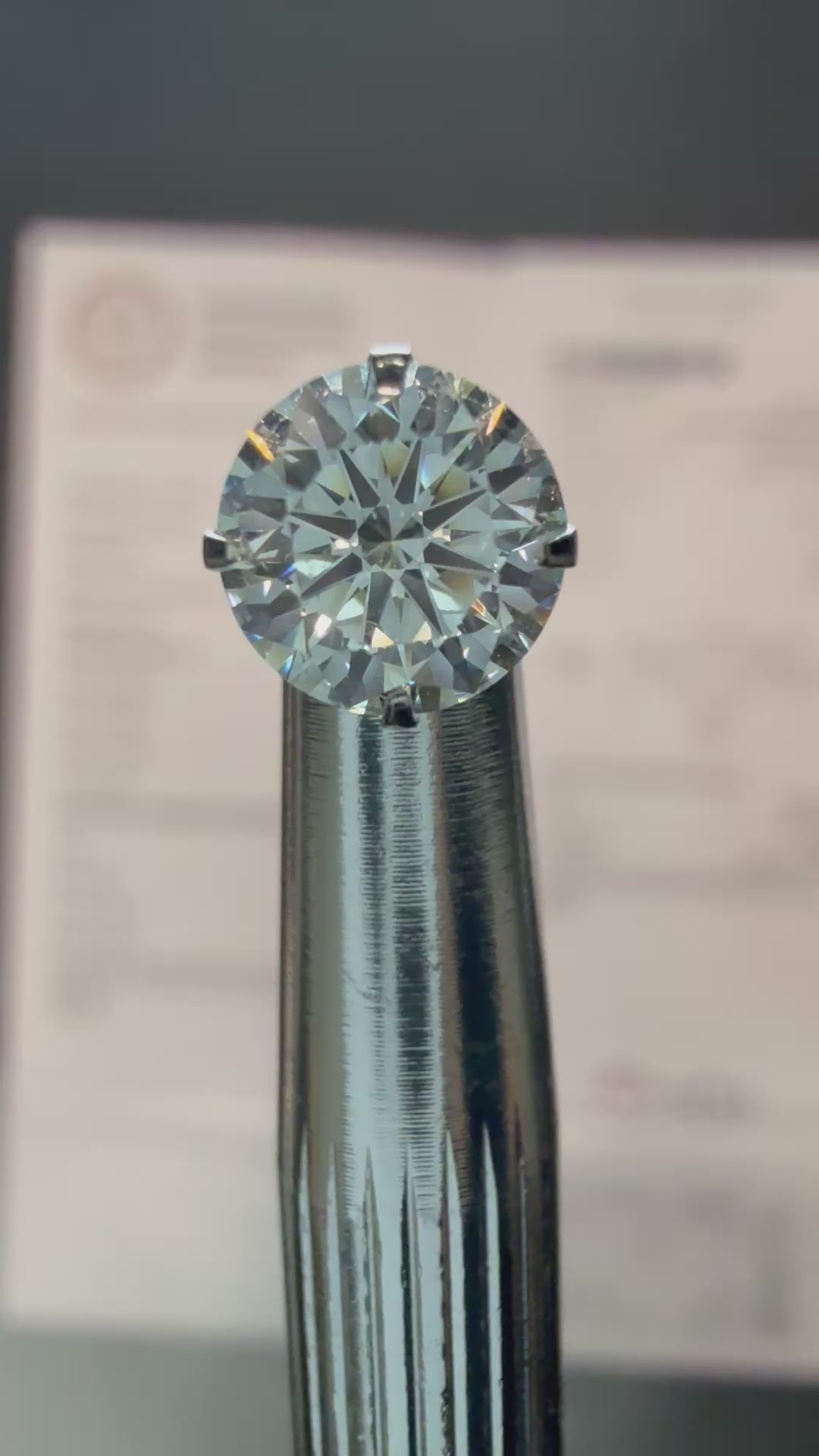 1.05 Carat Round VVS2 Color-D Ideal-Cut Diamond (IGI#671489260)