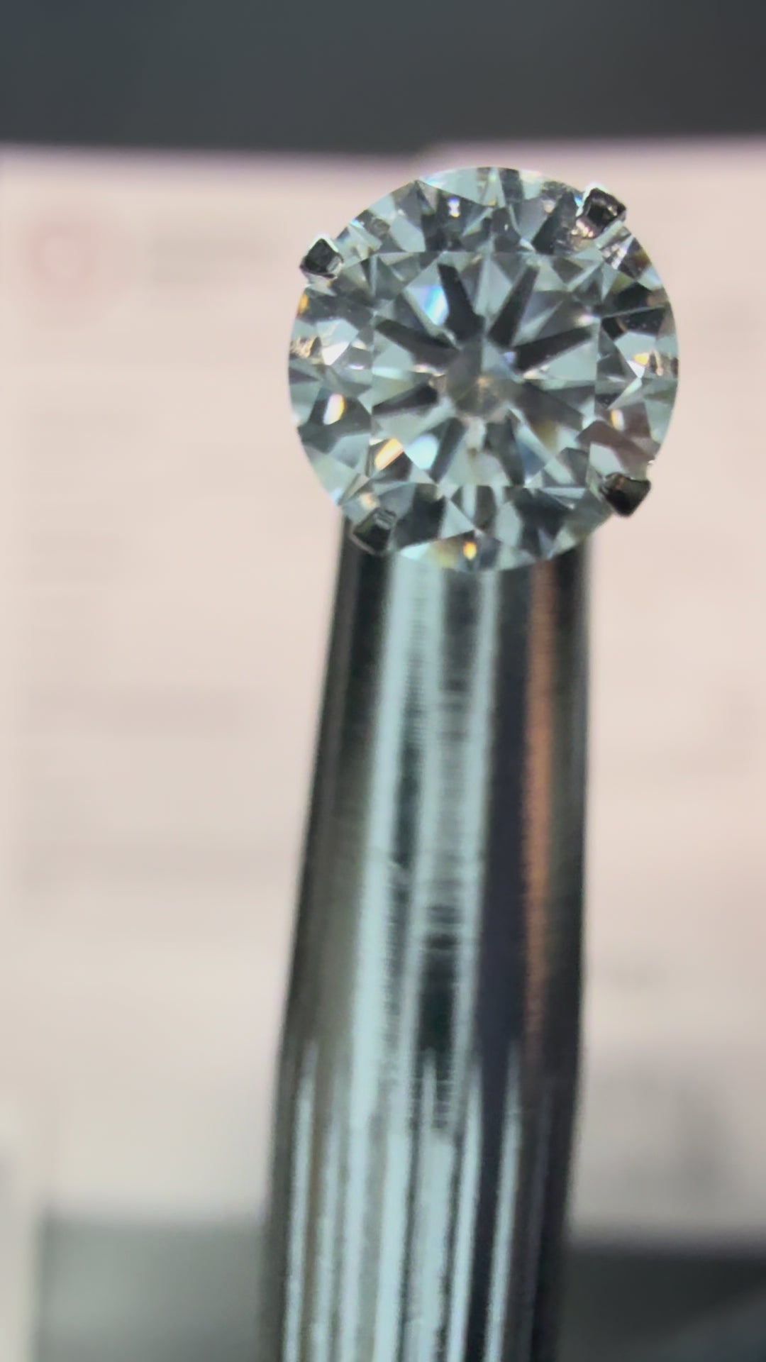 1.06 Carat Round VVS2 Color-D Ideal-Cut Diamond (IGI#668442976)
